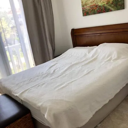 Min 1 Month Calis In Seafront Estate *
